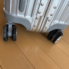 スーツケースの画像