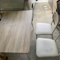 【美品】ダイニングテーブルと椅子 の画像