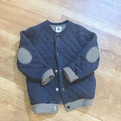 乳幼児に使える服、小物入り18枚の画像
