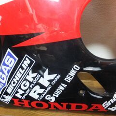 CBR600F4i レプソルカラー 社外カウル一式 セット 中古です。 おまけで予備の赤色のシートカウル、燃料タンクをお付けします。の画像
