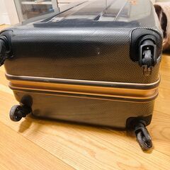 キャリーケース M サイズの画像