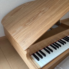 カワイ ミニグランドピアノの画像