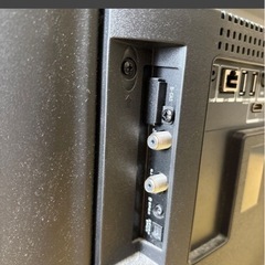東●家A#439 32V型 動作品 maxzen ハイビジョン液晶テレビ J32SK03 マクスゼン 液晶TV 家電 32インチ リモコンなし B-CASカード入 中古現状品の画像