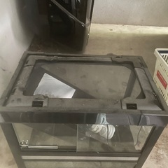 爬虫類水槽の画像