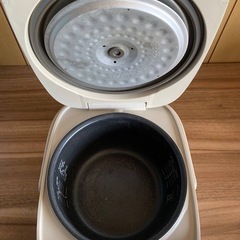 ♦タイガー マイコンジャー炊飯器 【2015年製】JBH-G100の画像
