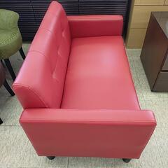 【ジモティー割引で最大15％OFF⭐️】2人掛けソファ 赤の画像