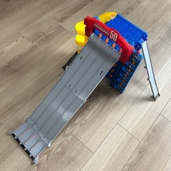 トミカ スライダーパーキングの画像