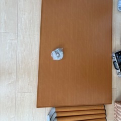 【無償】ダイニングテーブルの画像