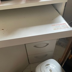 食器棚の画像