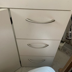 食器棚の画像
