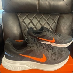 新品　ナイキ　29.5センチ　スニーカー　NIKE RUN SWIFT 2    　の画像