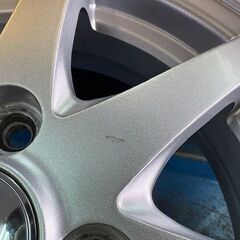 溝有スタッドレス！軽自動車用 LAPORTA 14インチ 2022年製タイヤの画像