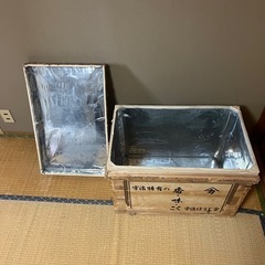 大きな茶箱の画像