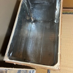 大きな茶箱の画像