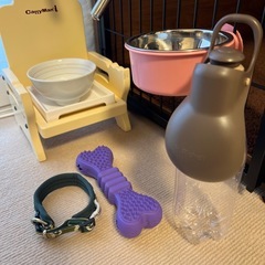 ペット給水器　おもちゃ 首輪 フードボール8点全部の画像
