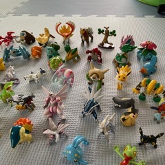 ポケモンのフィギュアジャンク品の画像