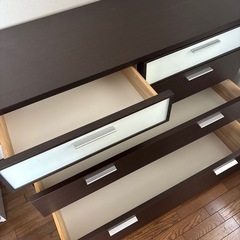 整理ダンスの画像