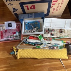 手芸　　用品　生地　など 糸　小道具　沢山の画像