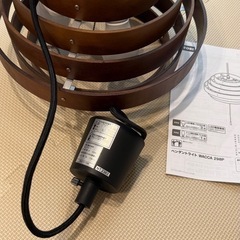  【美品】ニトリ ペンダントライト 木製 3灯 LED電球付の画像