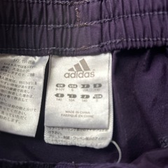 アディダスadidas 140サイズパンツの画像