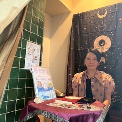 プロの占い師がカフェで占いますの画像