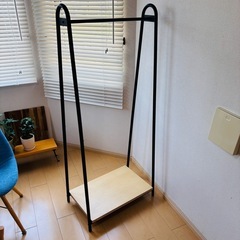 ハンガーラックの画像