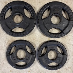 重量挙げ用バンパープレート合計108kgの画像