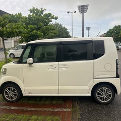 N-BOX 白の画像