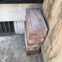 U字溝　レンガの画像