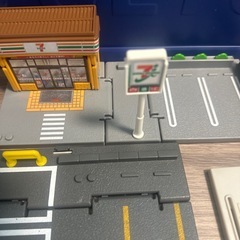 美品　トミカ　タウン　お店の画像