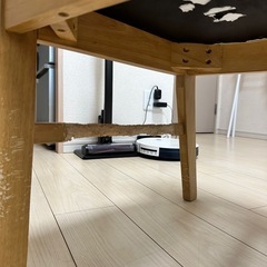 テーブル&椅子の3点セットの画像