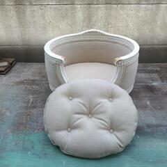 アンティーク調 ペット用ベッドの画像