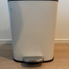 ニトリ　ゴミ箱
の画像