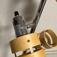 【お譲りします】ニトリ 木製 3灯フロアライト/スタンドライト (点灯確認済)の画像