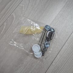 新品　吊り戸棚　LIXIL(リクシル) INAX トイレ用 サイドミドルキャビネット ホワイト TSF-106U/WA

トイレットペーパーの画像