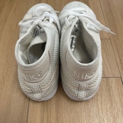 NIKEハイカットスニーカー　　 　　　　　
今ならスニーカーもう一つオマケします☺️の画像