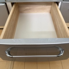 食器棚、カップボード、キッチンボードの画像