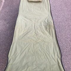 キャンプ用折り畳みコットオリーブ（ブランド名不明）使用品の画像