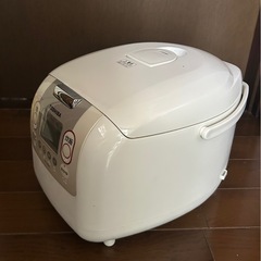 TOSHIBA 炊飯器の画像