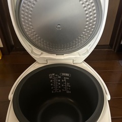 TOSHIBA 炊飯器の画像