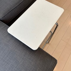 サイドテーブルの画像