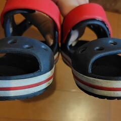 クロックス crocs【キッズ サンダル】Crocband Sandal Kids/クロックバンド サンダル キッズ/ネイビーｘレッドの画像