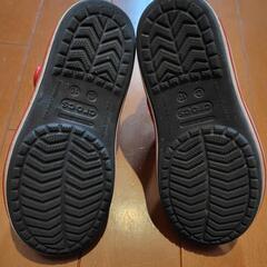 クロックス crocs【キッズ サンダル】Crocband Sandal Kids/クロックバンド サンダル キッズ/ネイビーｘレッドの画像