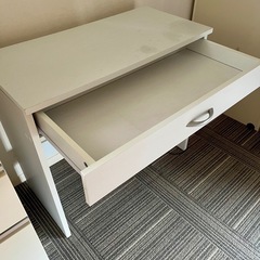 机の画像