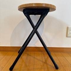 折りたたみの椅子1の画像