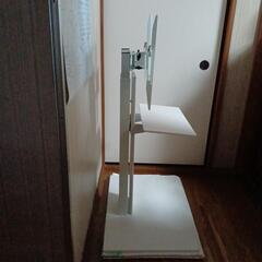 テレビスタンドの画像