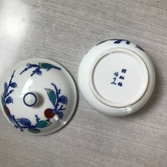 蓋付き小鉢の画像