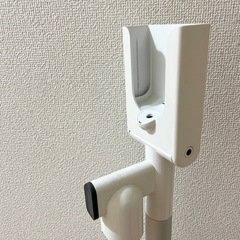 Dyson V11 absolute、本体（ジャンク品）＋スタンドの画像