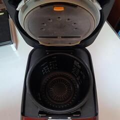 HITACHI RZ-TS104M 赤色 炊飯器 IH炊飯 2020年製　日本製　レッド　赤の画像
