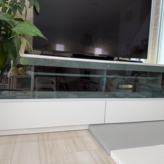 テレビボードの画像